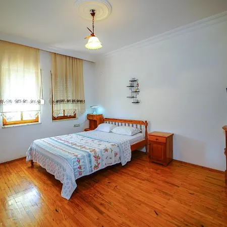 Lovely Villa Surrounded By Nature In Fethiye דירה פאטהיה